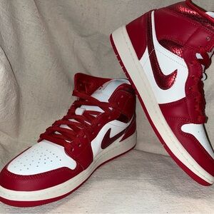 Nike Air Jordan 1 Mid SE Women’s Sail/Varsity Red-Team Red, Size 8